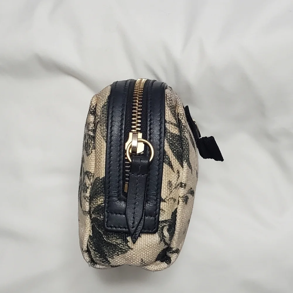Gucci Floral Canvas Makeup Pouch - Picture 6 of 12